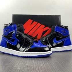 Air Jordan 1 Retr o OG Patent Royal 555088-404