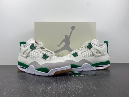 Nike SB x Air Jordan 4 “Pine Green”Calaite DR5415-103