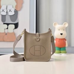 HERMES Evelyne Clemence Bullock Leather Shoulder Bag Crossbody Bag