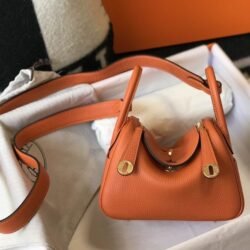 HERMES Lindy Clemence Bullock Leather Handbag, Shoulder Bag