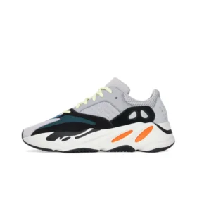 Yeezy Boost 700 OG Wave Runner