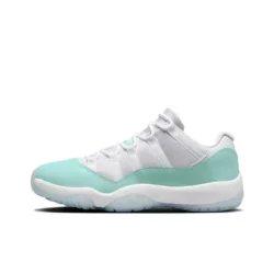 a Air Jordan 11 Low Igloo AH7860-103