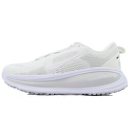 NIKE Vomero 18 'White Photon Dust' HM6803-106